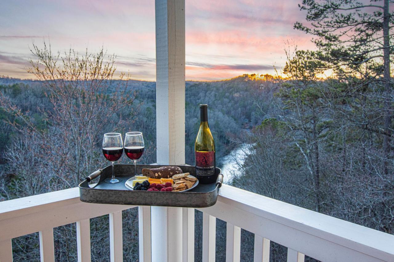 Majestic Mountain Manor Spectacular Mtn & River Views 5Bed 4Ba Resort Amenities in Ellijay, United States