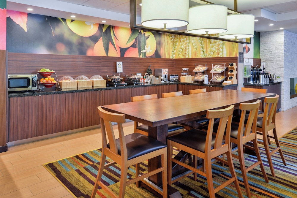 Fairfield Inn & Suites By Marriott Beaumont - photo 36