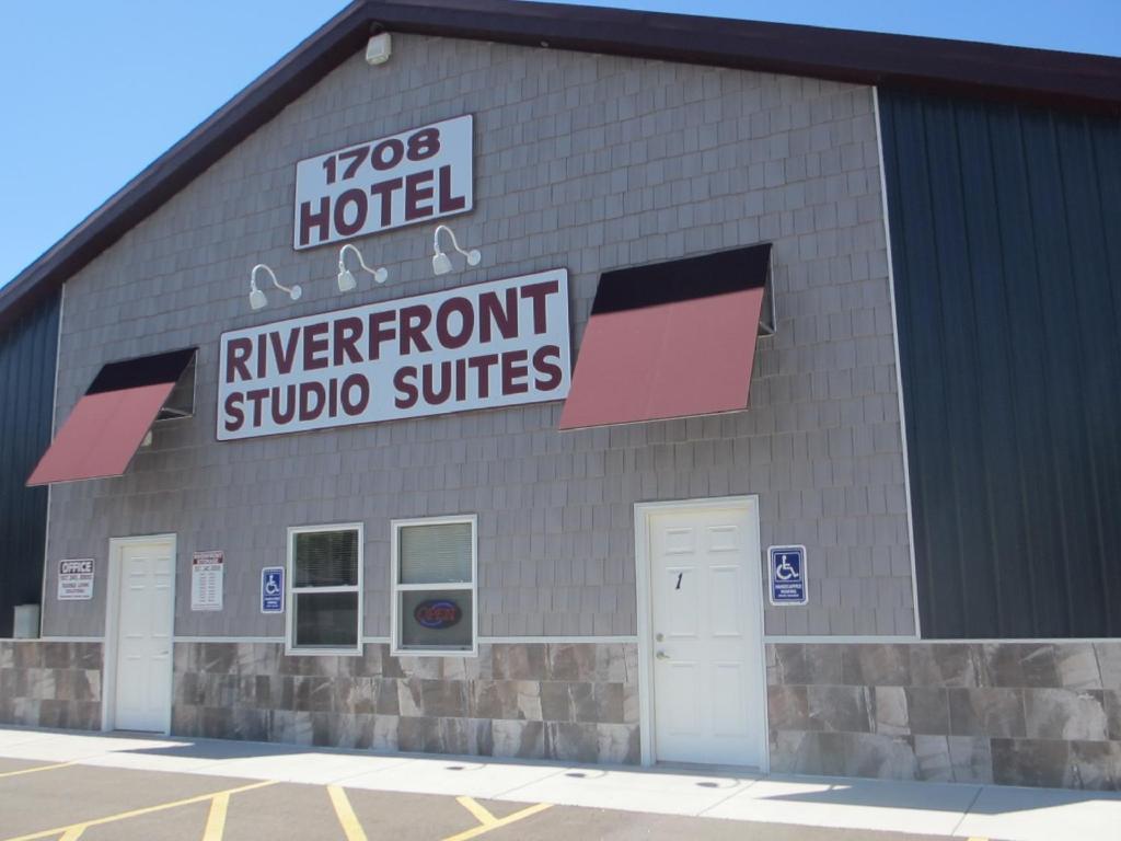 Riverfront Studio Suites - featured photo