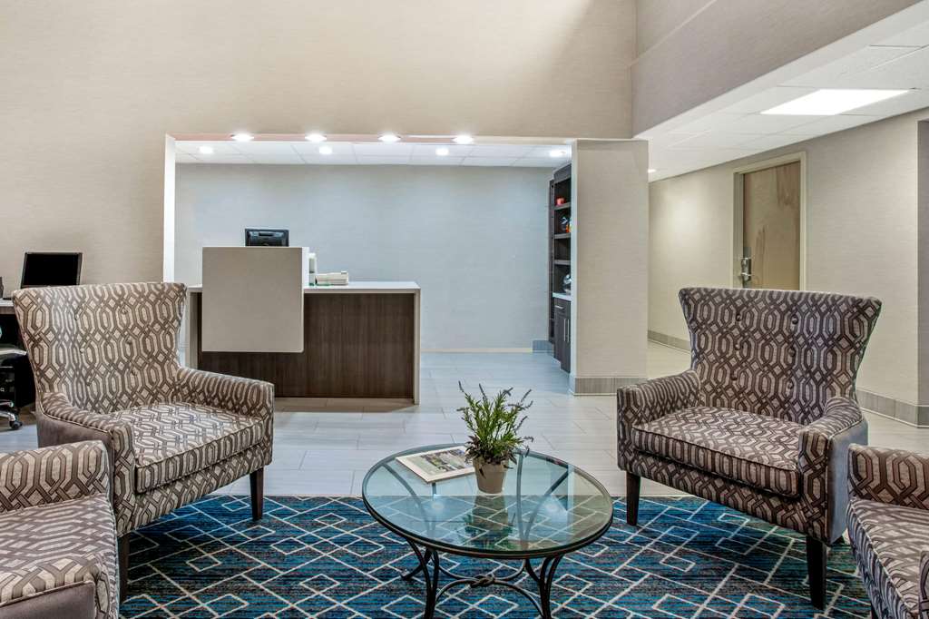 La Quinta Inn by Wyndham Radford - photo 6