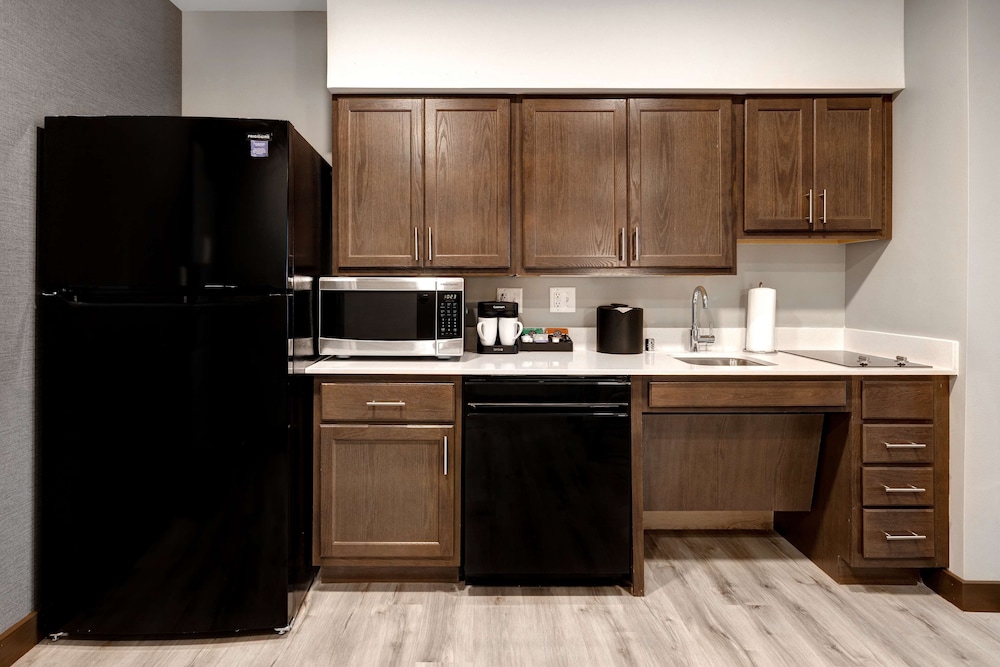 Homewood Suites by Hilton Oak Creek Milwaukee - photo 17