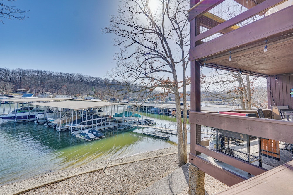 Lakefront Condo w Resort Amenities in Osage Beach - photo 14