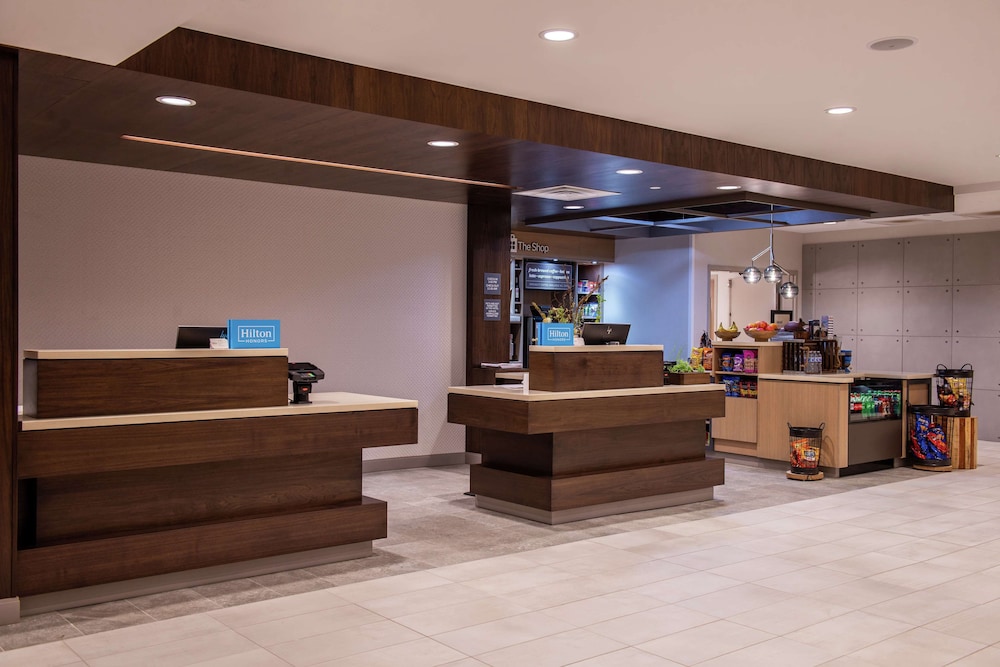 Hilton Garden Inn Kansas City Airport - photo 3