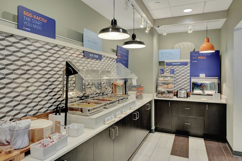 Holiday Inn Express Hotel & Suites Beatrice by IHG - photo 118