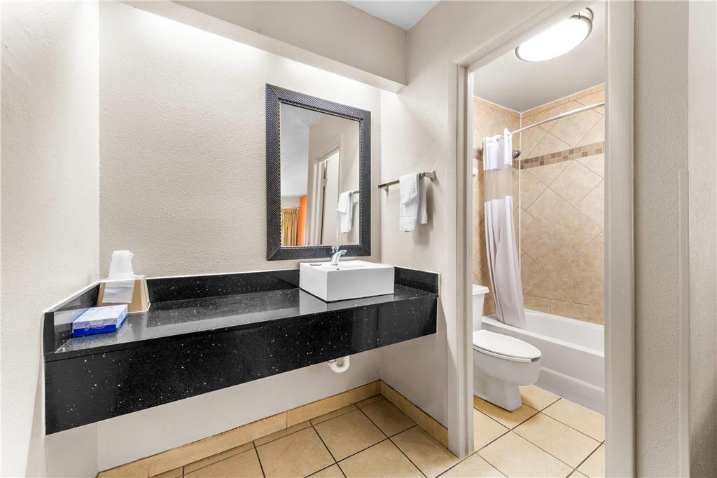 Econo Lodge Charlotte Airport - photo 17