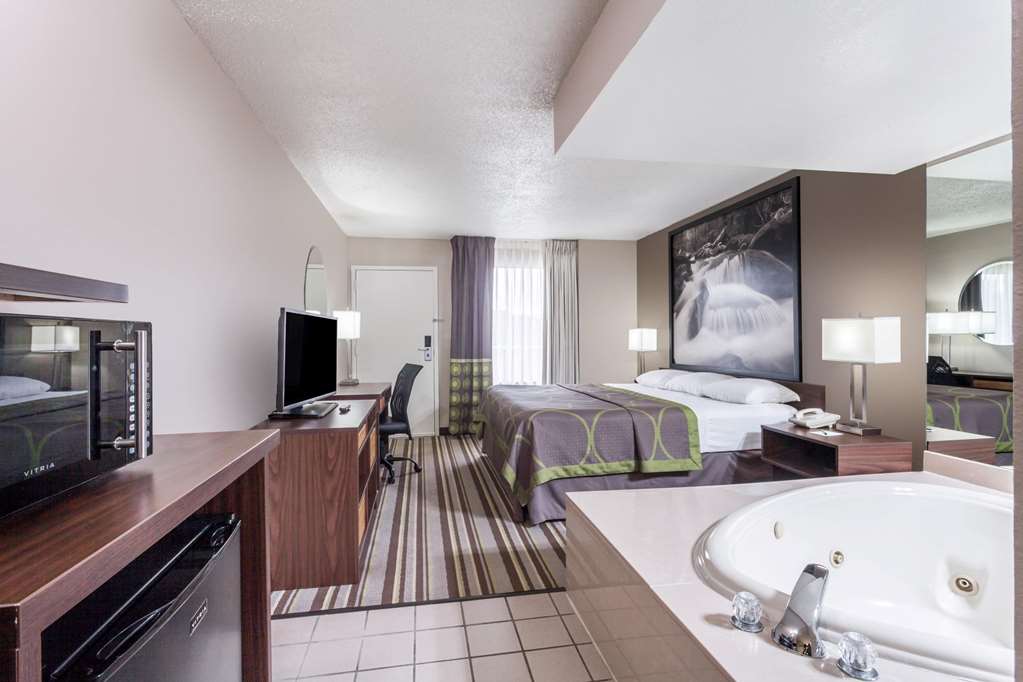Super 8 by Wyndham Pigeon Forge Dollywood Lane - photo 16