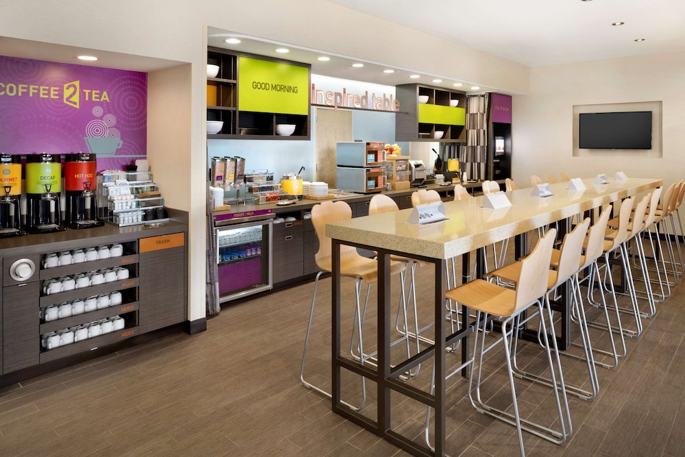 Home2 Suites by Hilton Charlotte Airport - photo 27
