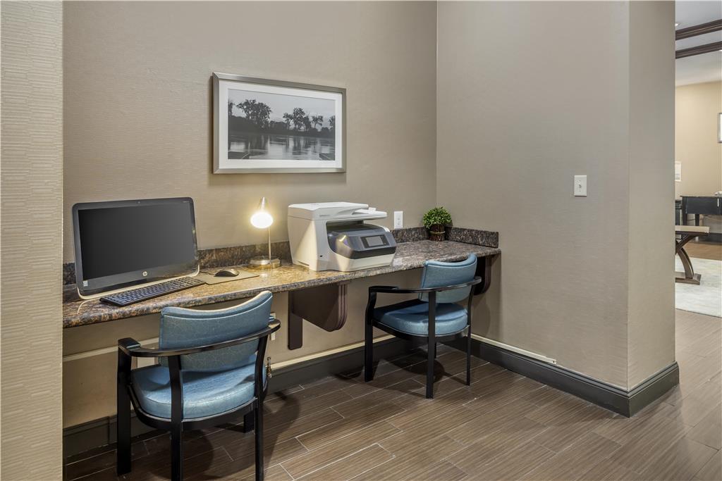 Best Western Plus Lee's Summit Hotel & Suites - photo 10