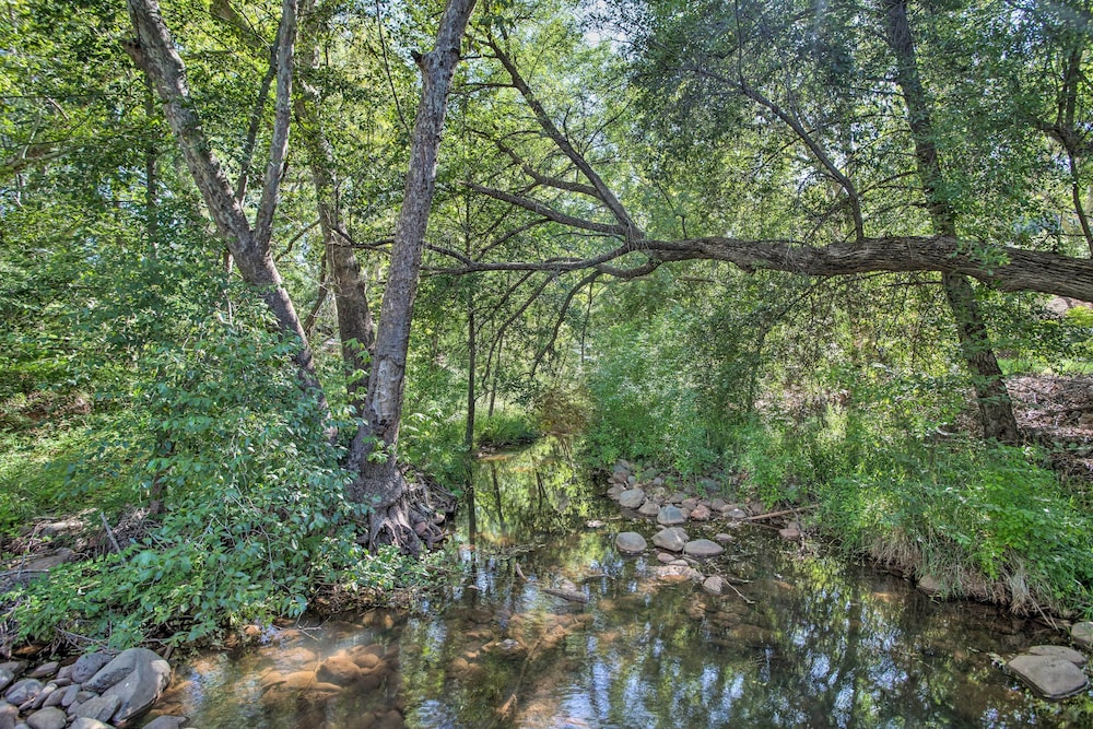 Swim Spa & Private Tavern: Sedona Hideaway - photo 25