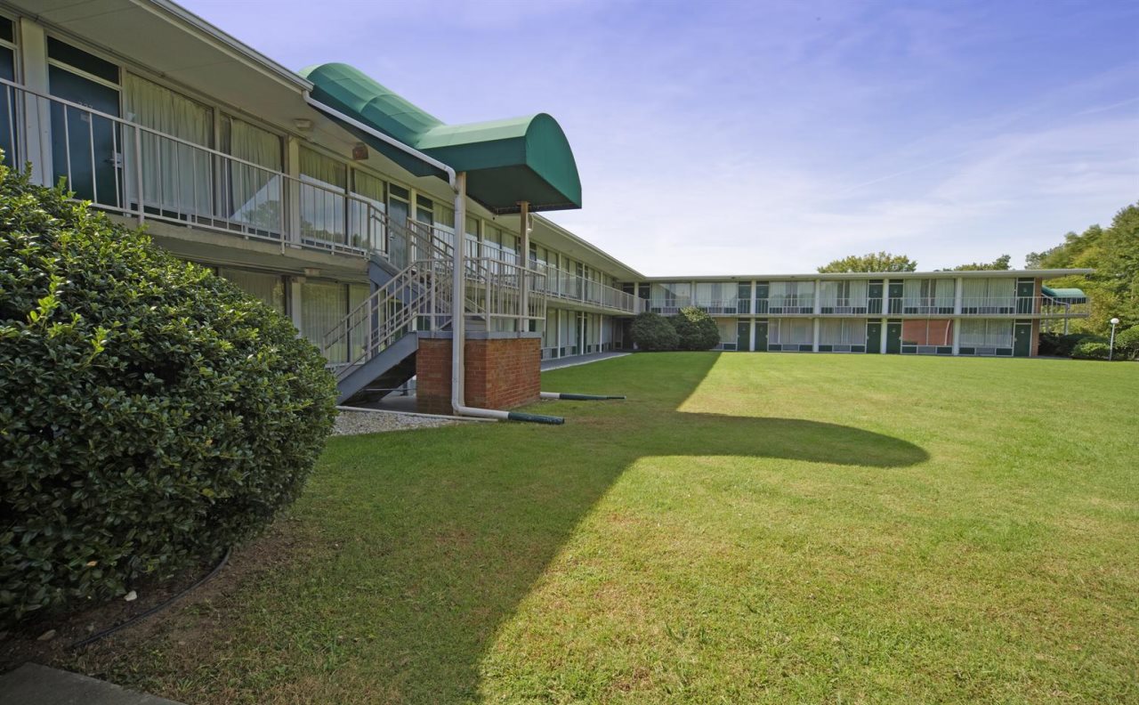 Express Airport Inn — Sandston
