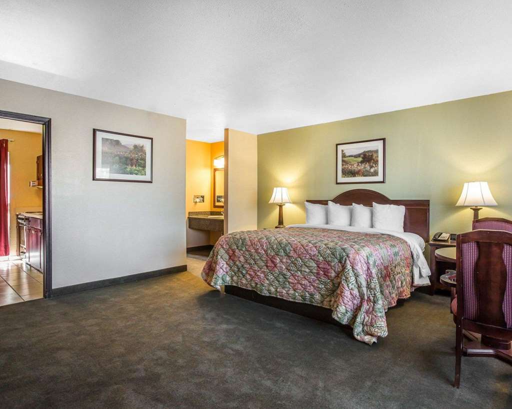 Quality Inn & Suites Cameron Park Shingle Springs - photo 12