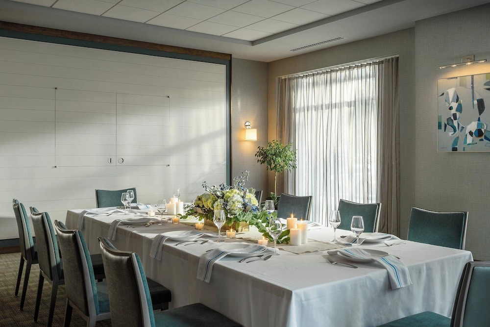 Courtyard Marriott Burlington Harbor - photo 31