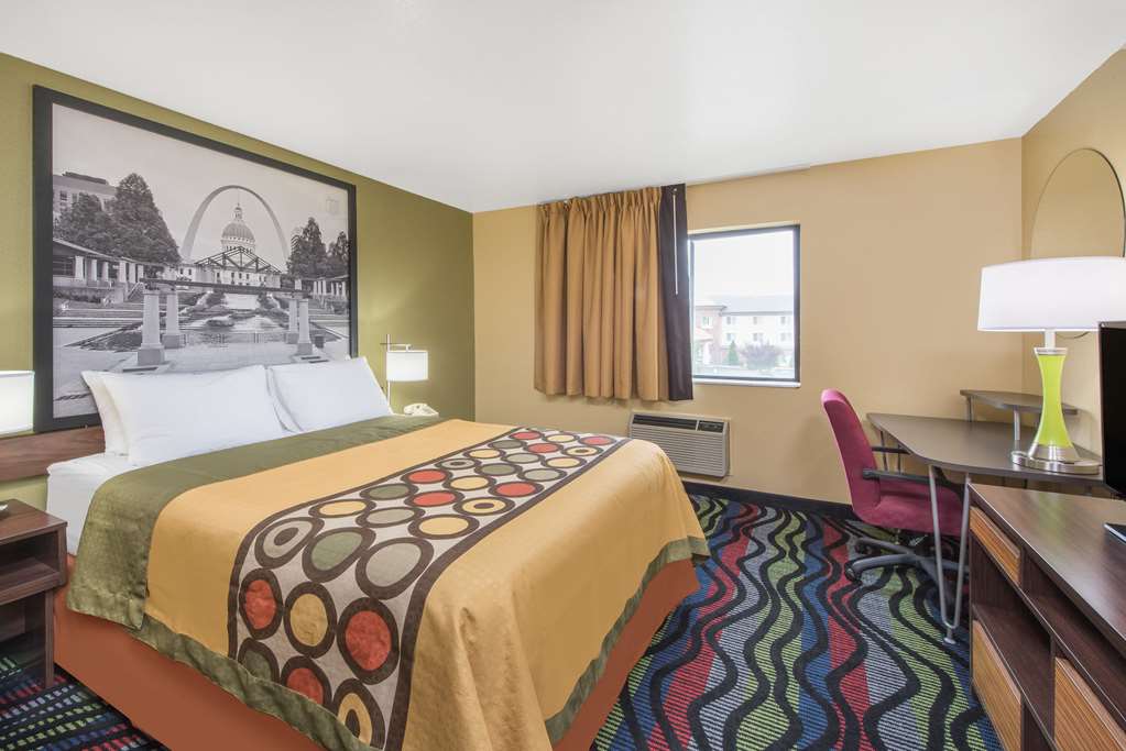Super 8 by Wyndham Farmington - photo 6