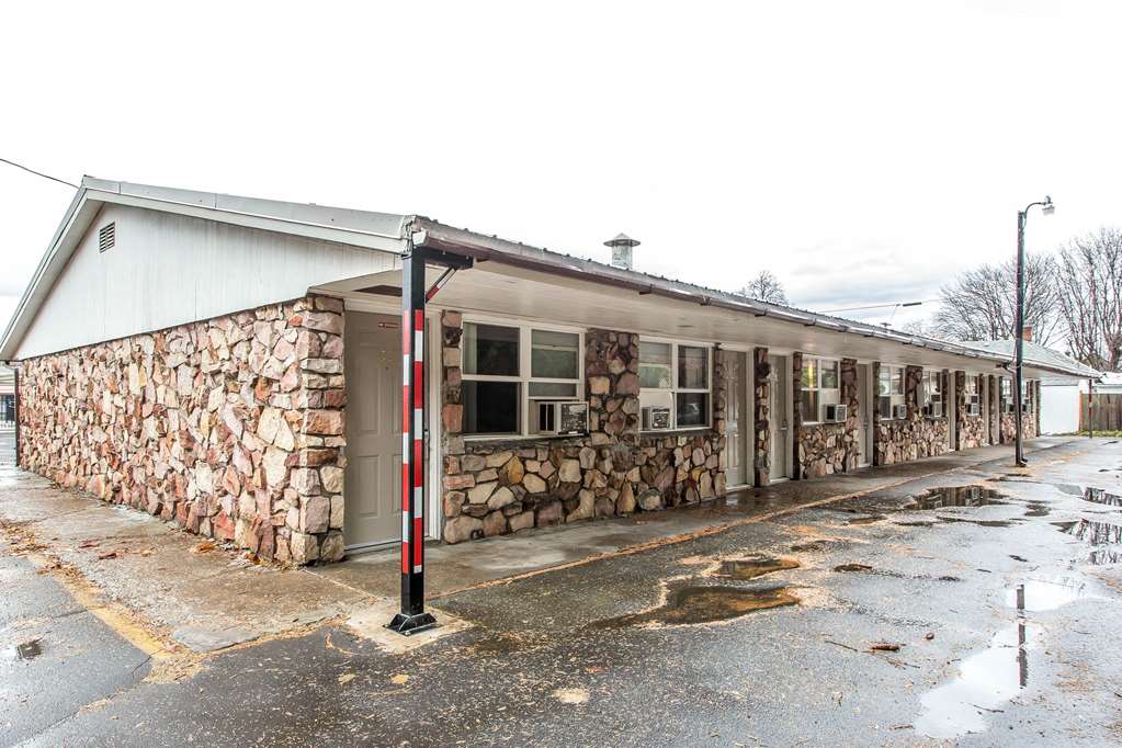 Rodeway Inn La Grande - photo 3