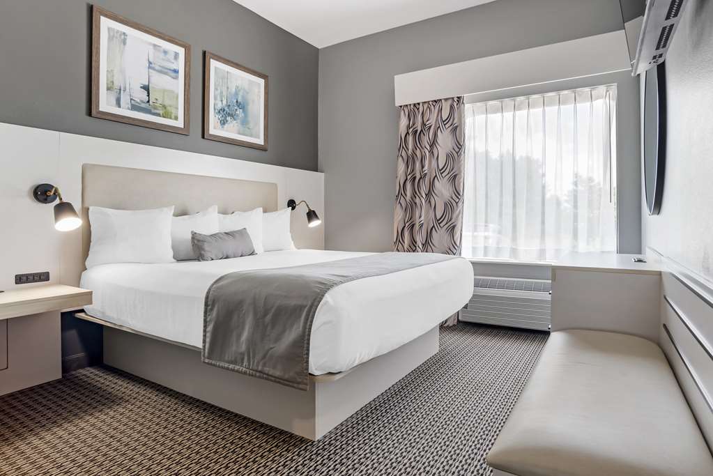 Best Western Plus Two Rivers Hotel & Suites - photo 9