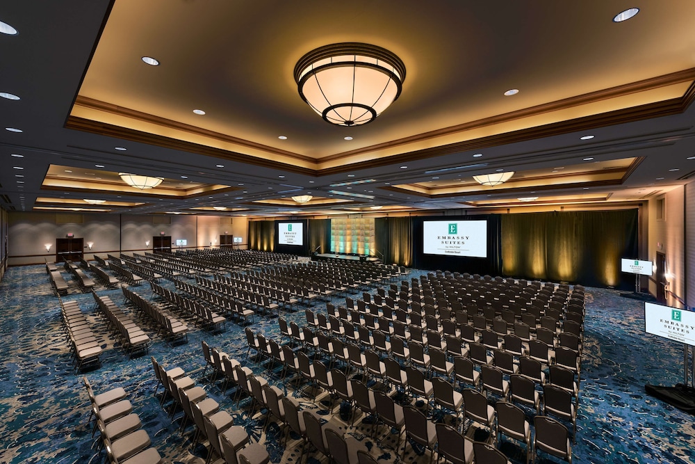 Embassy Suites by Hilton Scottsdale Resort - photo 46