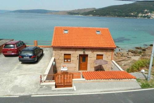 Casita Con Terraza Al Lado Del Mar En O Pindo — Carnota