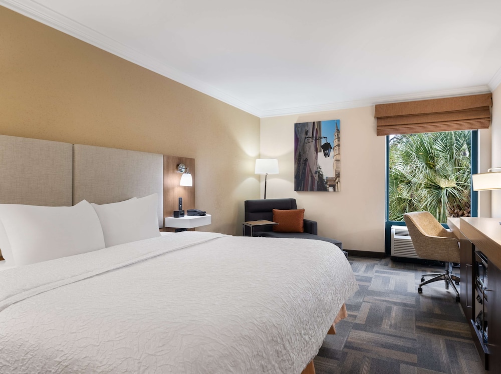 Hampton Inn Charleston North - photo 10