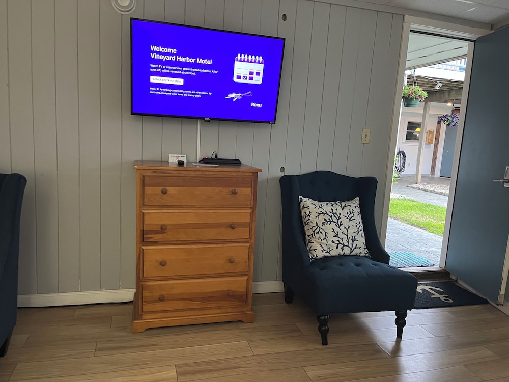 Vineyard Harbor Motel Private Beach - photo 188