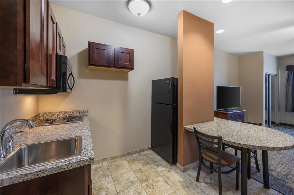 Best Western North Edge Inn - photo 14