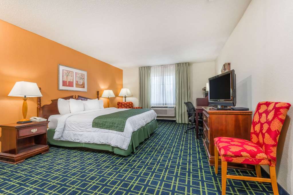 Baymont by Wyndham Greensburg - photo 9