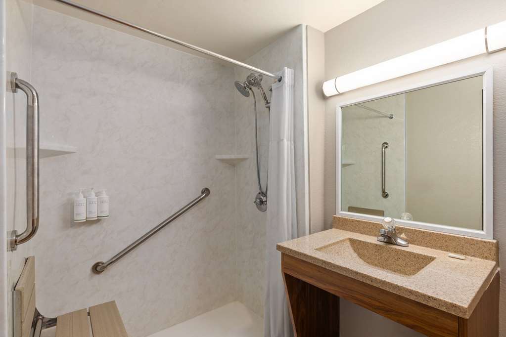 Days Inn by Wyndham Glasgow - photo 32