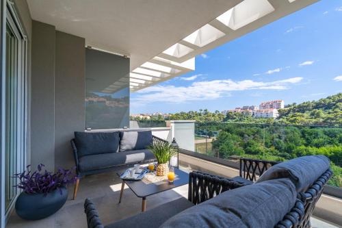 The Signature Suite By Duhomes