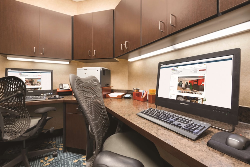 Hilton Garden Inn Fargo - photo 71