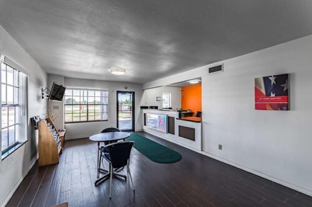 Motel 6 Giddings TX - photo 2