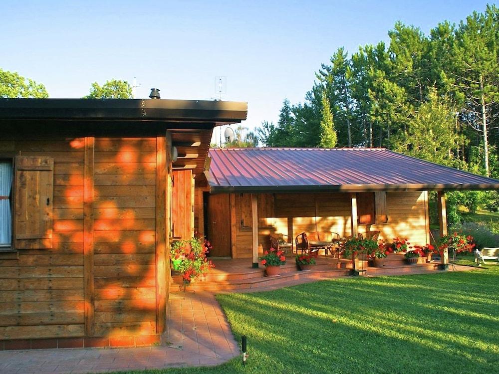 Chalet in Umbria With Private Pool — 4-Star Luxury Hotel in Citta Di Castello, Italy