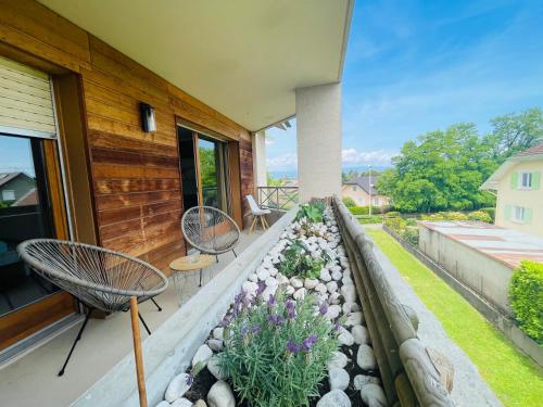 La Mesange Vue Montagnes a Deux Pas du Lac in Thonon-Les-Bains, France