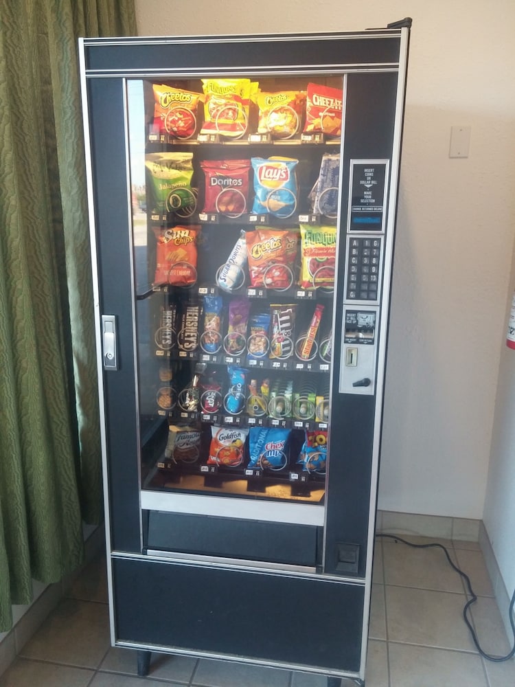 Country Regency Inn & Suites - photo 45