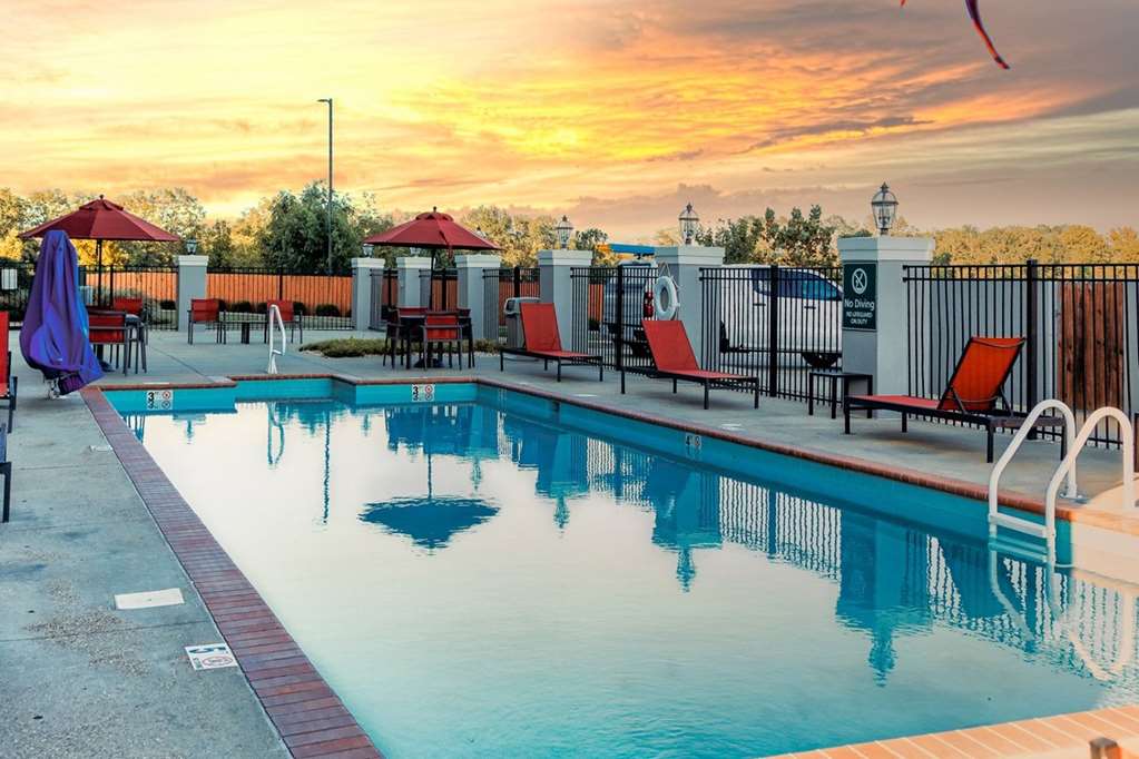 La Quinta Inn & Suites by Wyndham Starkville at MSU - photo 11