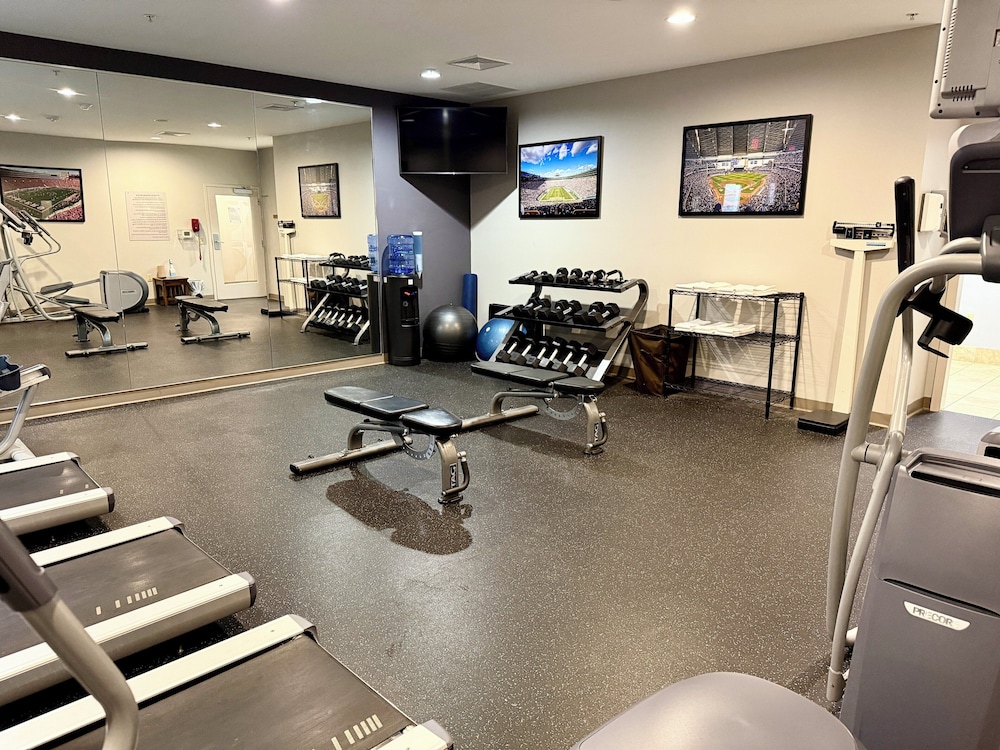 Staybridge Suites Milwaukee West Oconomowoc by IHG - photo 62