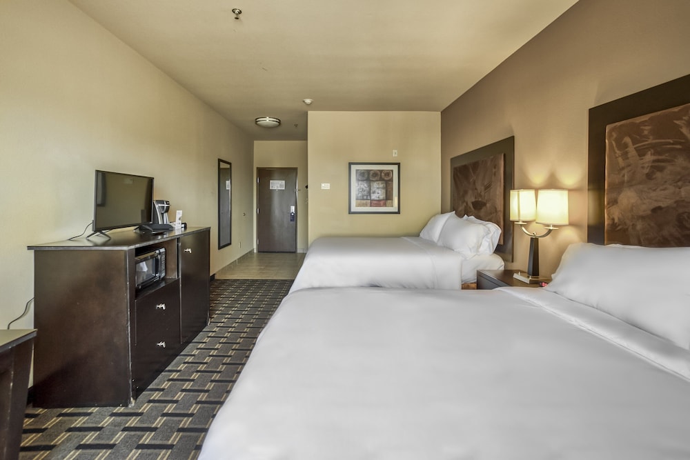 Holiday Inn Express Suites Beeville by IHG - photo 20