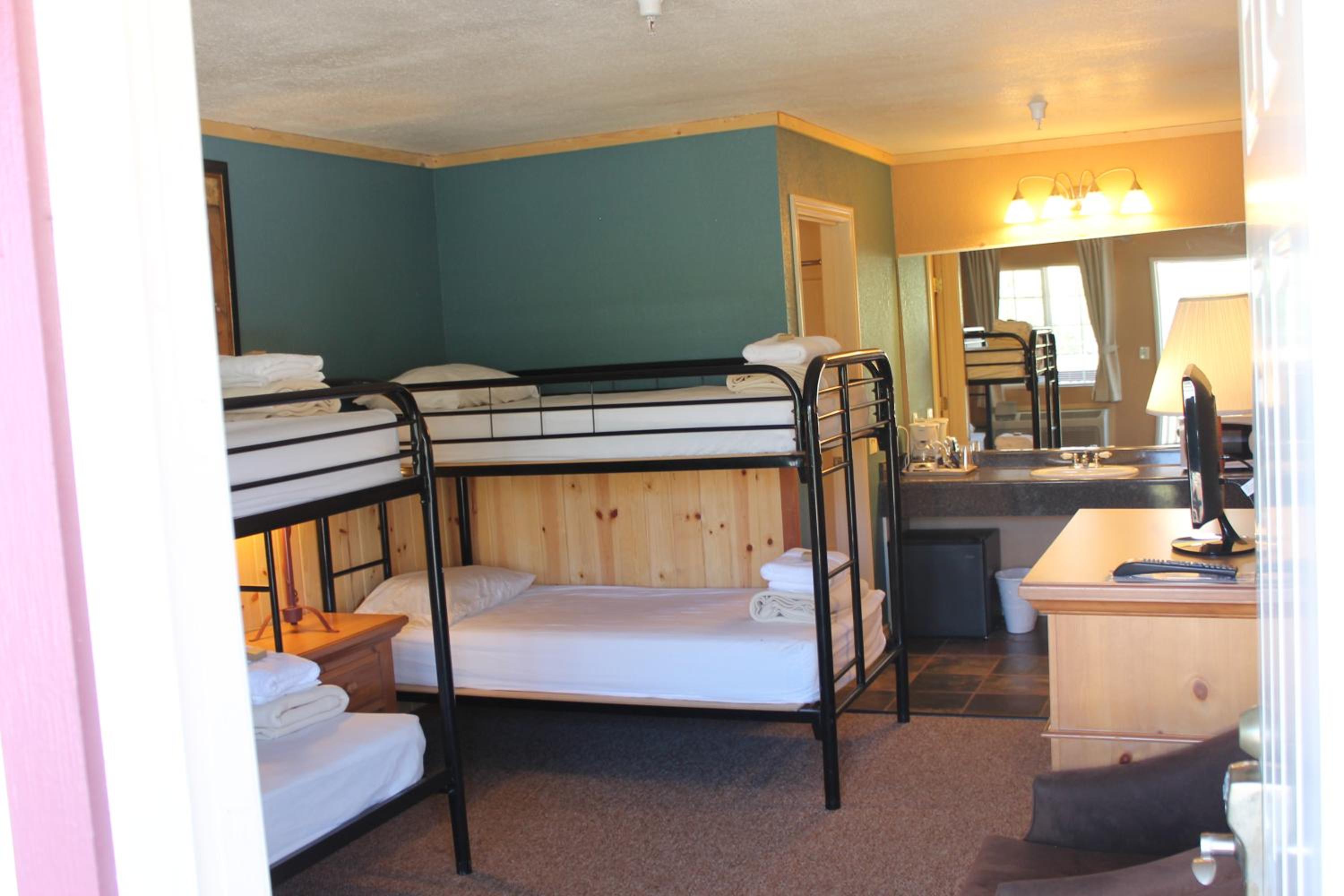 Whitney Portal Hostel And Hotel - photo 12