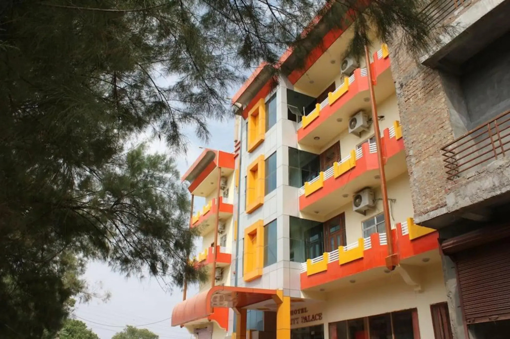 Hotel Suncity Palace in Churu, India