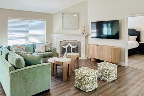 Private Pool Quiet Family Home in Savannah — 4-Star Luxury Hotel in Tybee Island, United States
