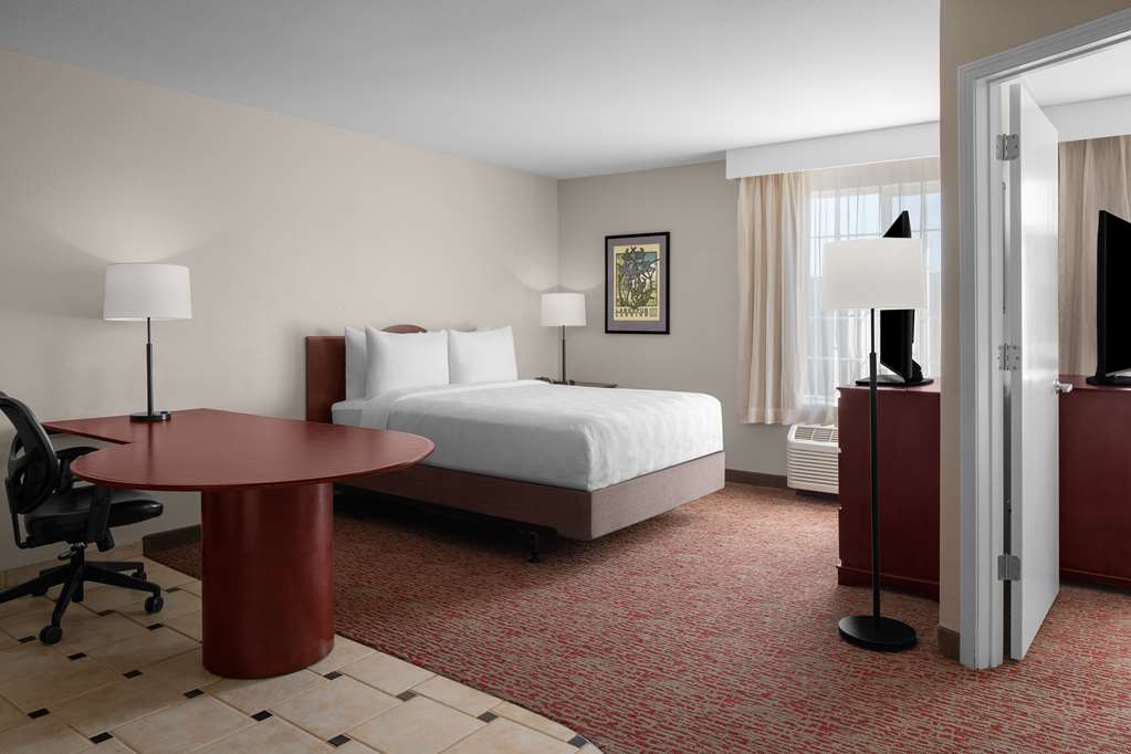 Larkspur Landing Extended Stay Suites Sacramento - photo 12