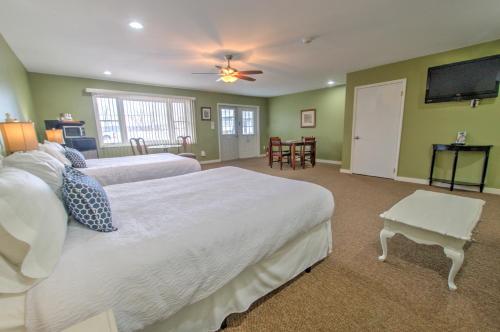 East Shore Lodging - photo 22