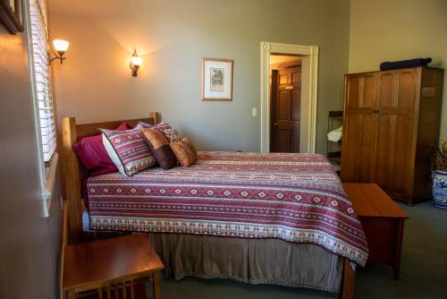 The Lookout Inn - photo 23