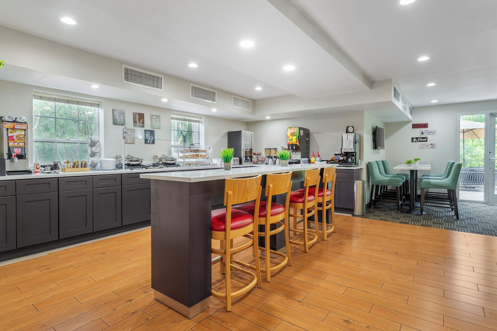 MainStay Suites Tampa Moffitt USF - photo 19