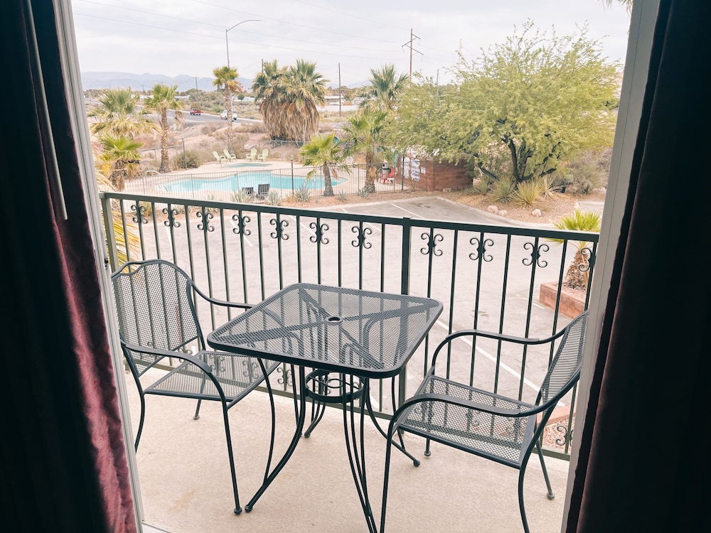 North Shore Inn at Lake Mead - photo 9