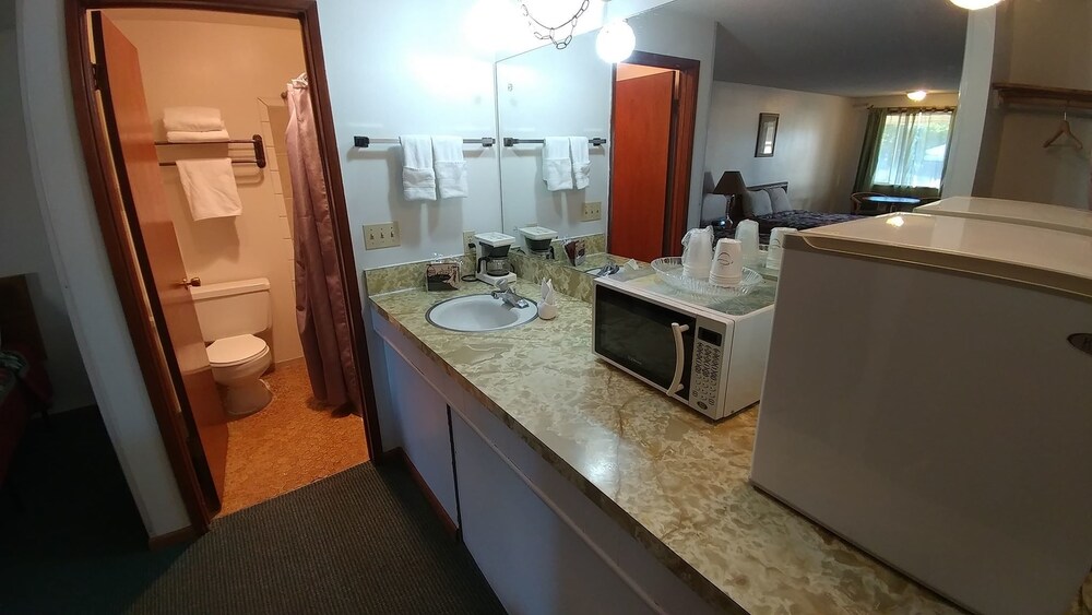 Colwell Inn - photo 7