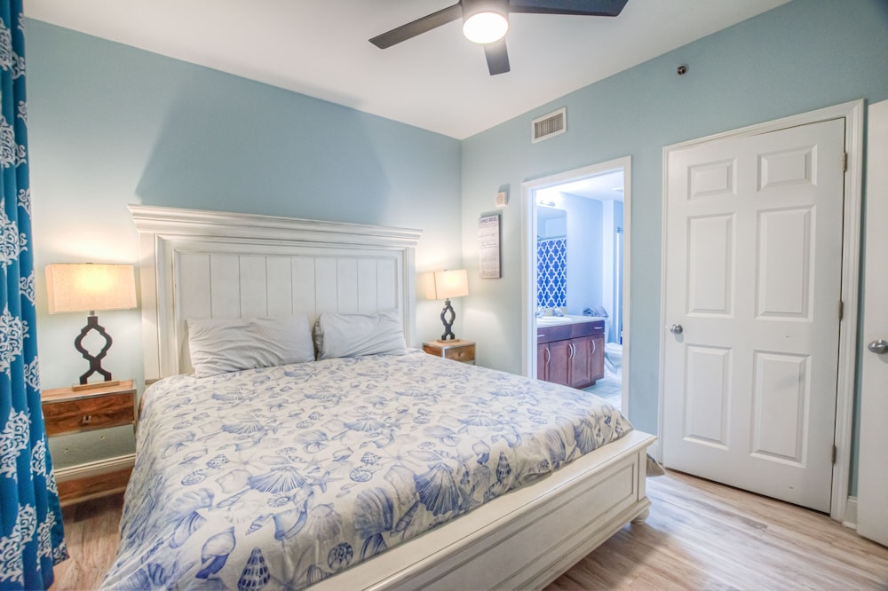 Laketown Wharf Resort by Aneliya's Rentals - photo 200