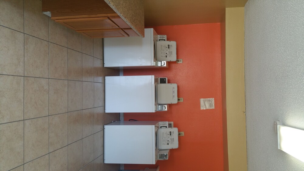 Sunbelt Lodge Motel - photo 17