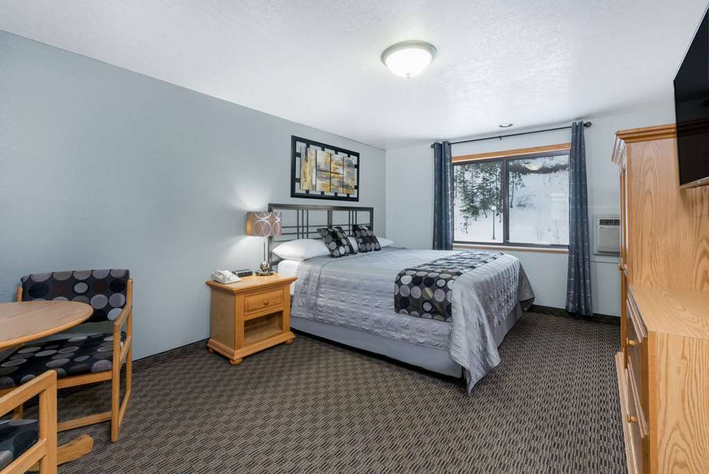 Super 8 by Wyndham Deadwood Black Hills Area - photo 8