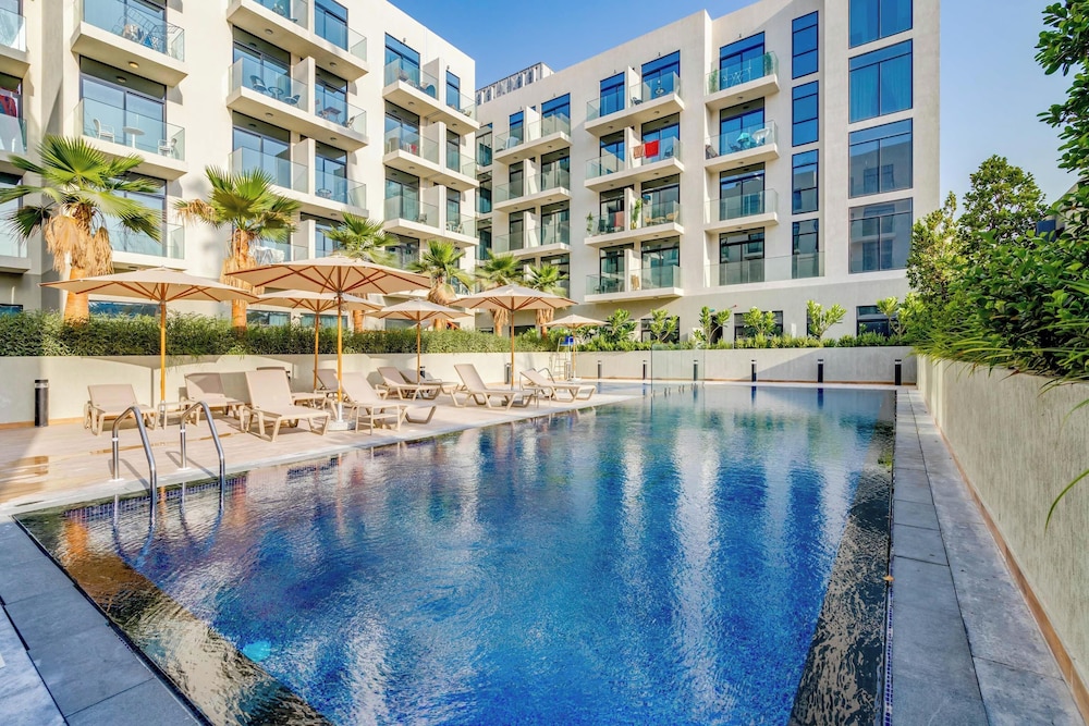 Globalstay. The Elysee Iii Apartments — 4-Star Luxury Hotel in Dubai, United Arab Emirates