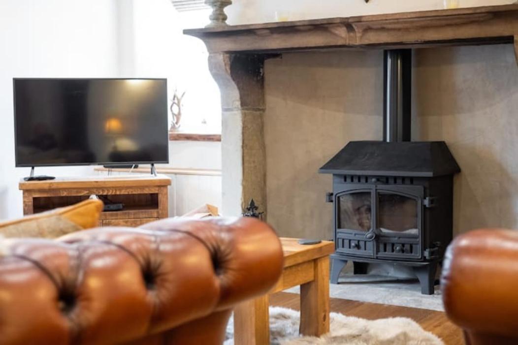 Cottage on the Green with Log Burner Dog Friendly