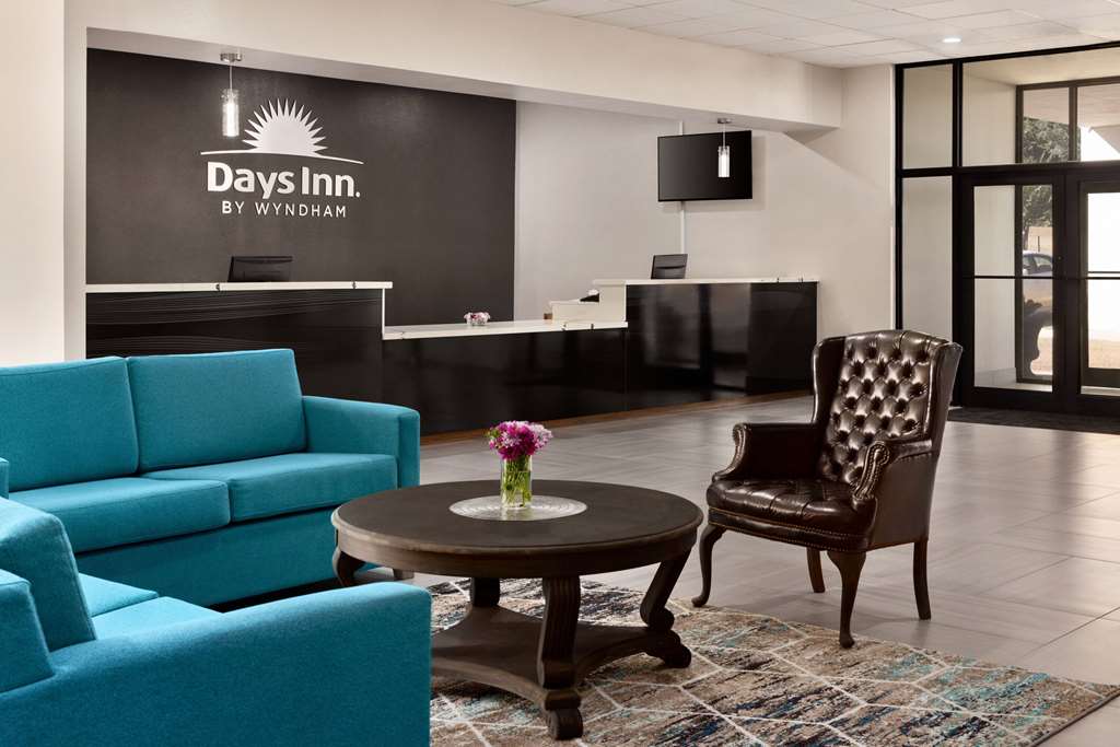 Days Inn by Wyndham McComb MS - photo 9